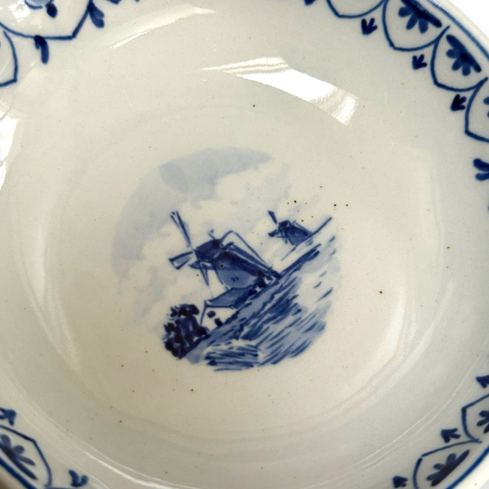 Delft Blue Holland hand-painted ceramic ashtray - Picture 5 of 6